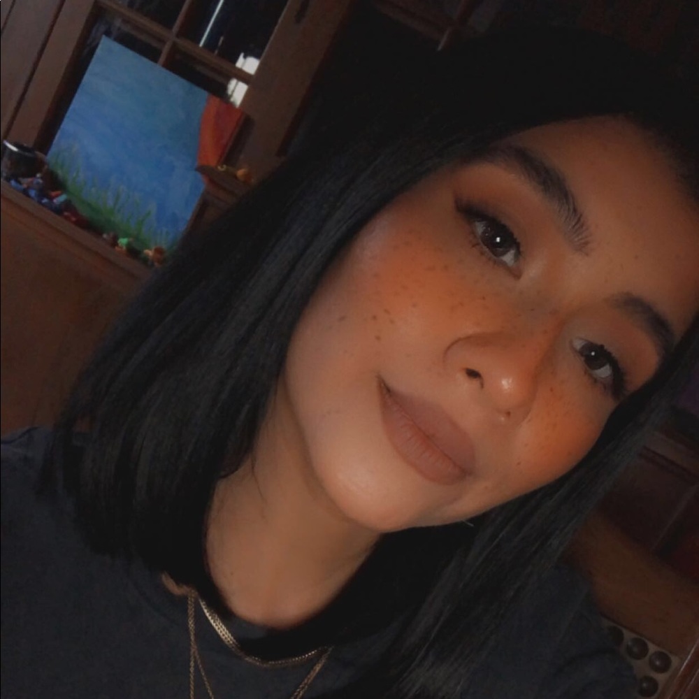 Meet your Posher, Melina